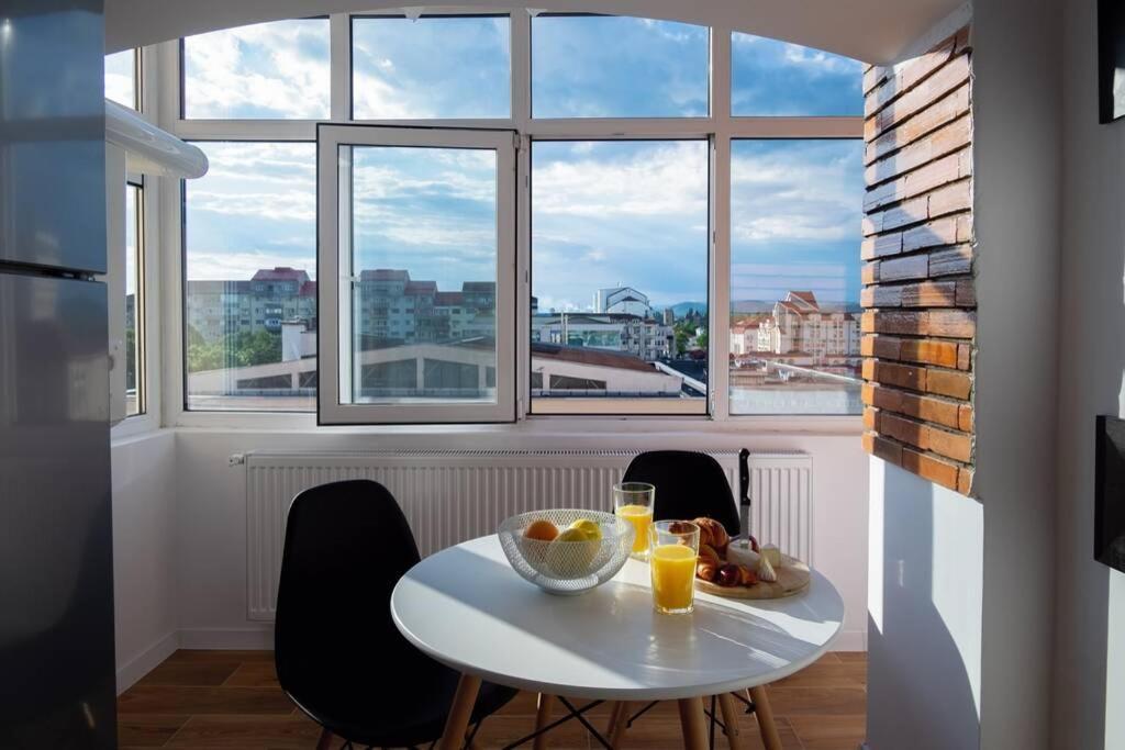 Studio With A View In City Center Targoviste Zewnętrze zdjęcie