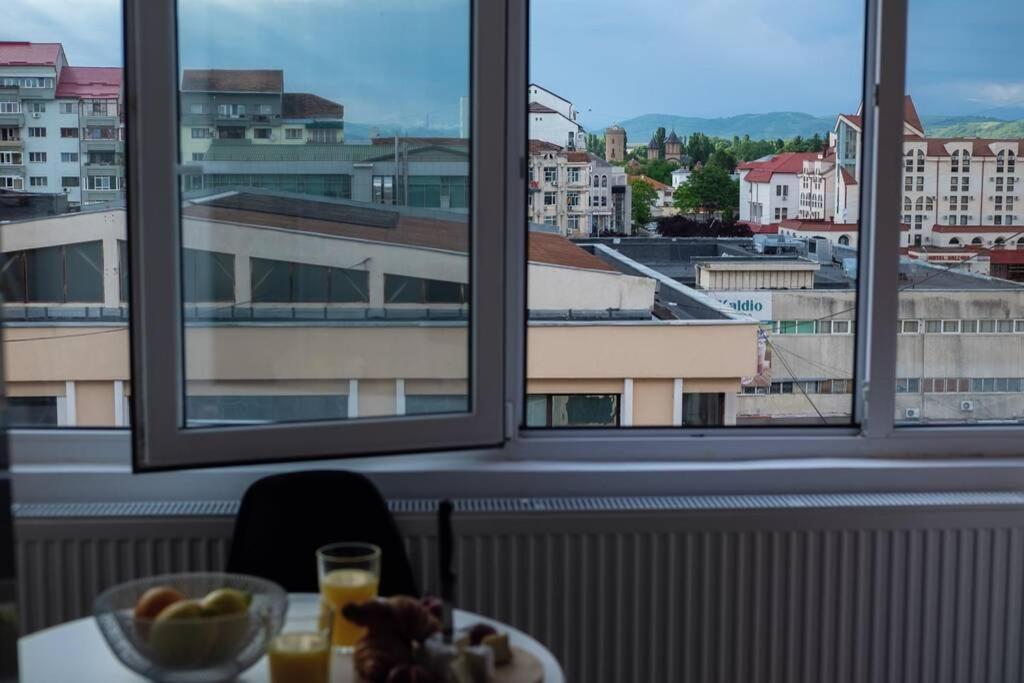 Studio With A View In City Center Targoviste Zewnętrze zdjęcie