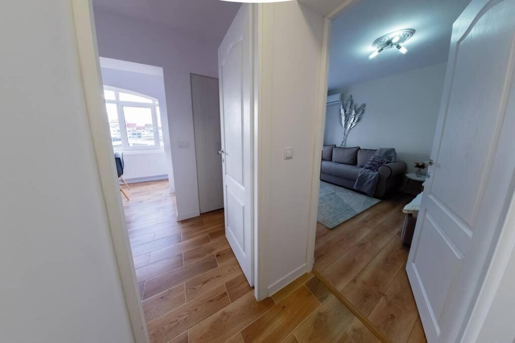 Studio With A View In City Center Targoviste Zewnętrze zdjęcie